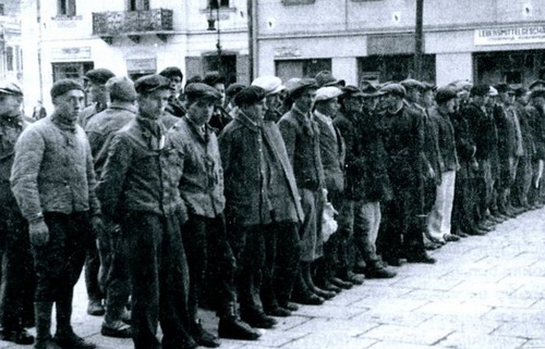 Сентябрь 1943. Отъезд в дивизию СС в
Дрогобыче. Где энтузиазм?